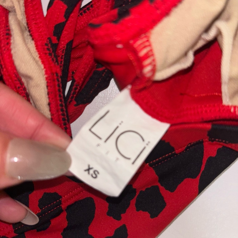Leopard Print One-Shoulder Sports Bra - Picture 2 of 2
